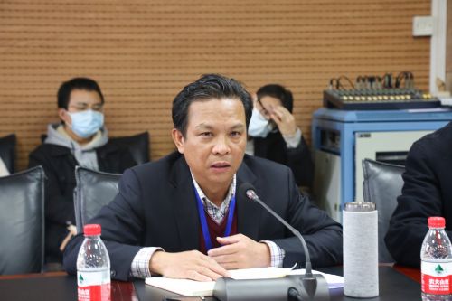 钟燕锋副校长作2019-2020学年宣传工作总结图