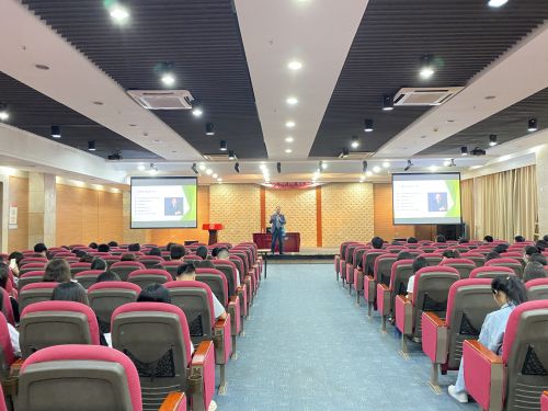 图2 王肇文律师主题讲座现场