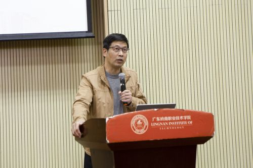 刘丹青处长讲解专班教学要求