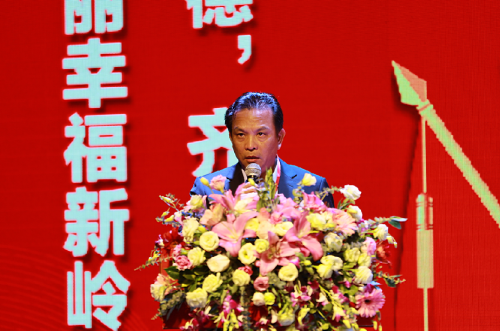 副校长钟燕锋作提案工作报告