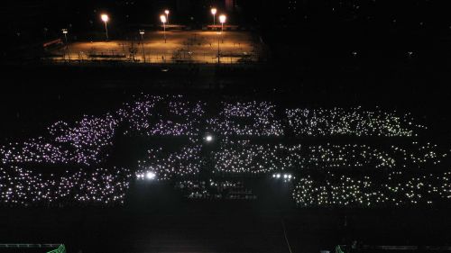 图1：军训文训演唱会现场