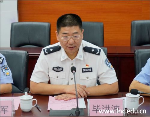 毕洪波副市长对我校工作表示肯定