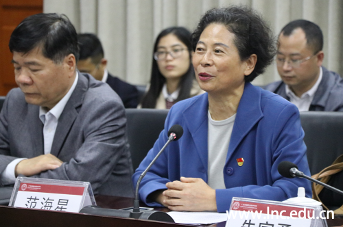 党委范海星书记介绍思政教育基地建设方案