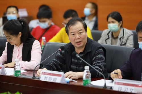 市卫健局二级调研员刘晓明