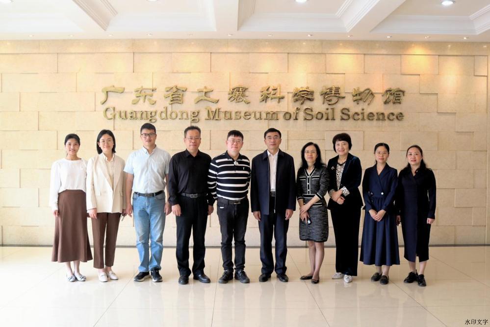 feee7f39340c5cc7af3a5cf2c92469d