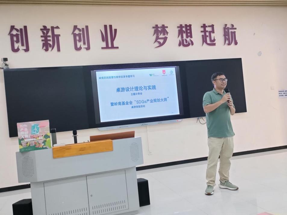 6d565f852e9b2f9ed111e482a3dc429