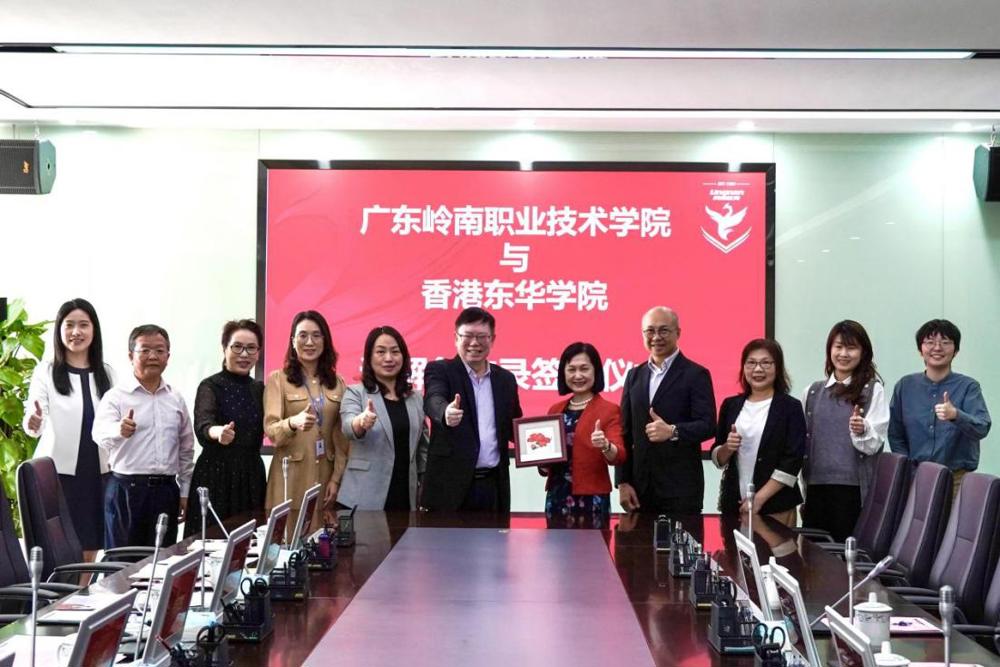 C:/Users/Administrator/Desktop/礼物1.jpg礼物1