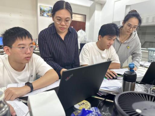 fe18712463eee3887b9f5111d5da30a