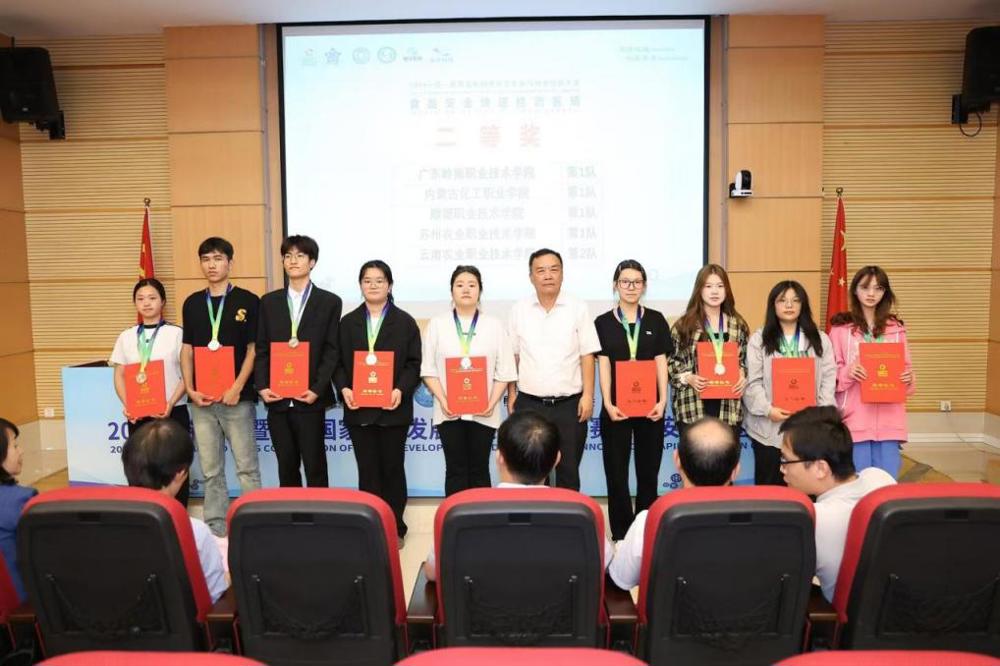 e111c6cc91aa04ce8196f3ea18f2d9d