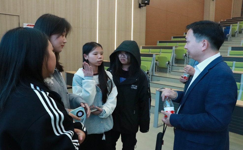 C:\Users\Administrator\Documents\WeChat Files\wxid_85bwtrqmtzz922\FileStorage\Temp\7fbab3c031ce4790e27d723a82c7f7e.jpg