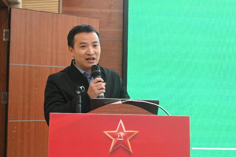 5“双百工程”省督导办主任刘文贤讲授《坚持驻村（居）服务模式，推动“双百工程”走深走细走实》