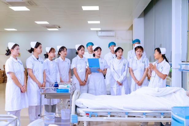 护理与健康学院2