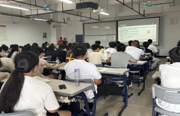 ee12cba2eff9a025e8f727e7b463047f