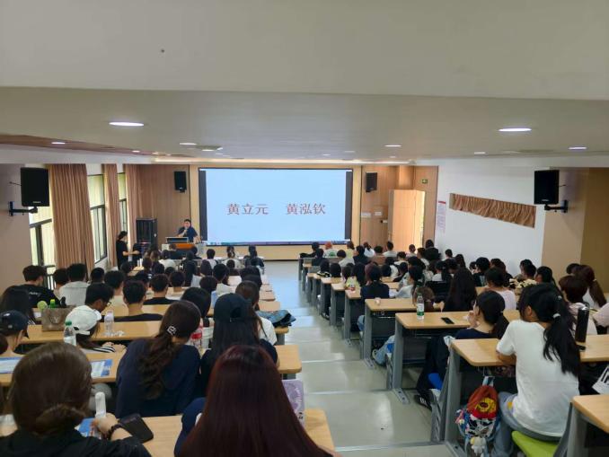 c35605ee75e37fa8daaad9dc1992d06