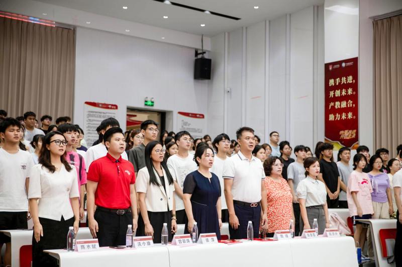 77b2014f12a34ee9faa6545c0287b9cb