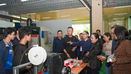 我校召开实训室及设备巡检现场会