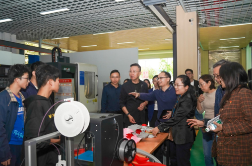 我校召开实训室及设备巡检现场会