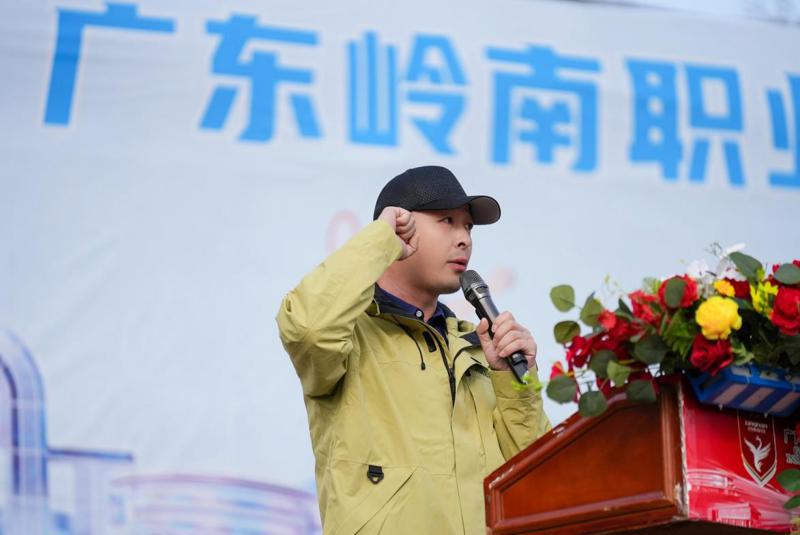 mmexport6af9d92599f1788ff344feb4590c98d7_1764380003358