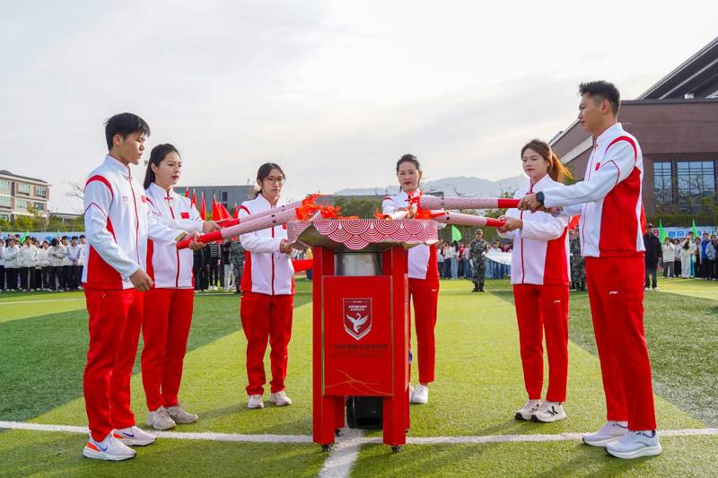 mmexport710030ae434aaca95fd01c7552c4f9d5_1764380455142