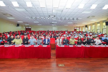 数智协同筑基，创业岭南圆梦——我校召开2025年度创新创业教育总结表彰大会