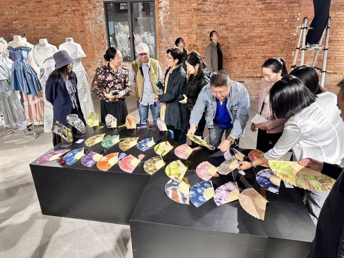 2fa809a8ee1444fd2d5fdfca6551102f