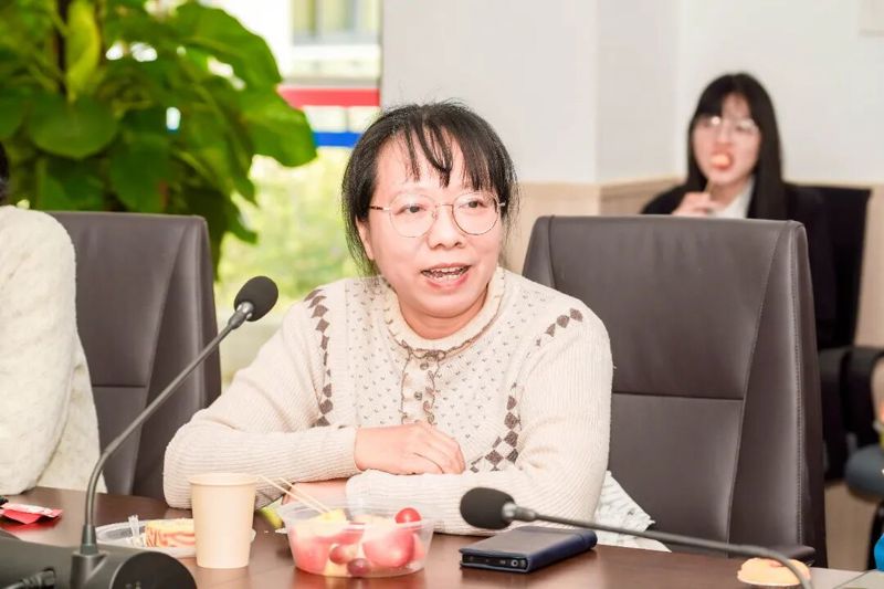 db01399f598bd826bdb40f85356666ed