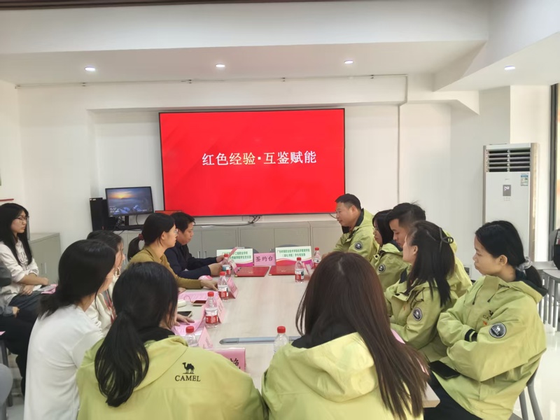 65e1ab357e95139a43b3a60881e497bd