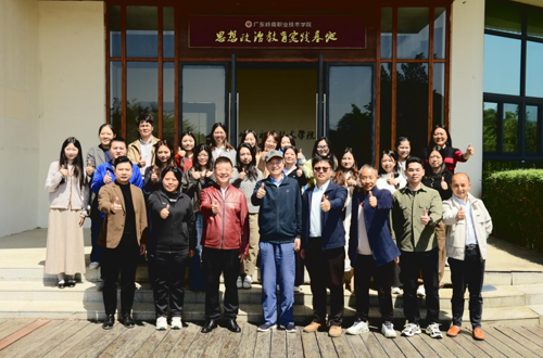 名家引航赋能教学铸魂育人——中国人民武装警察部队少将楼文伟到我校指导教学工作