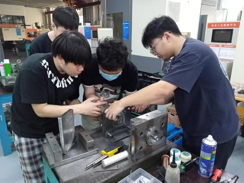 1630f218e4e09ebeab8643617b07a209