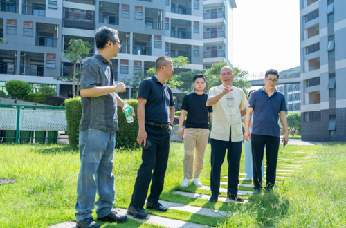 学校创始人贺惠山带队巡查清远校区暑期重点工作建设情况