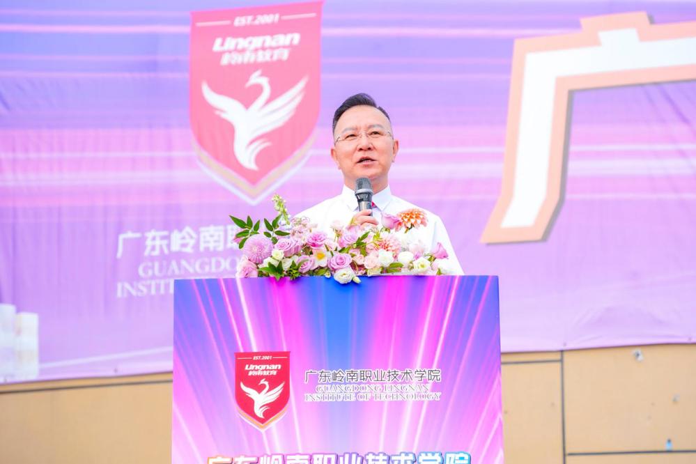 C:/Users/谢慧敏/Desktop/开学典礼/12.jpg12