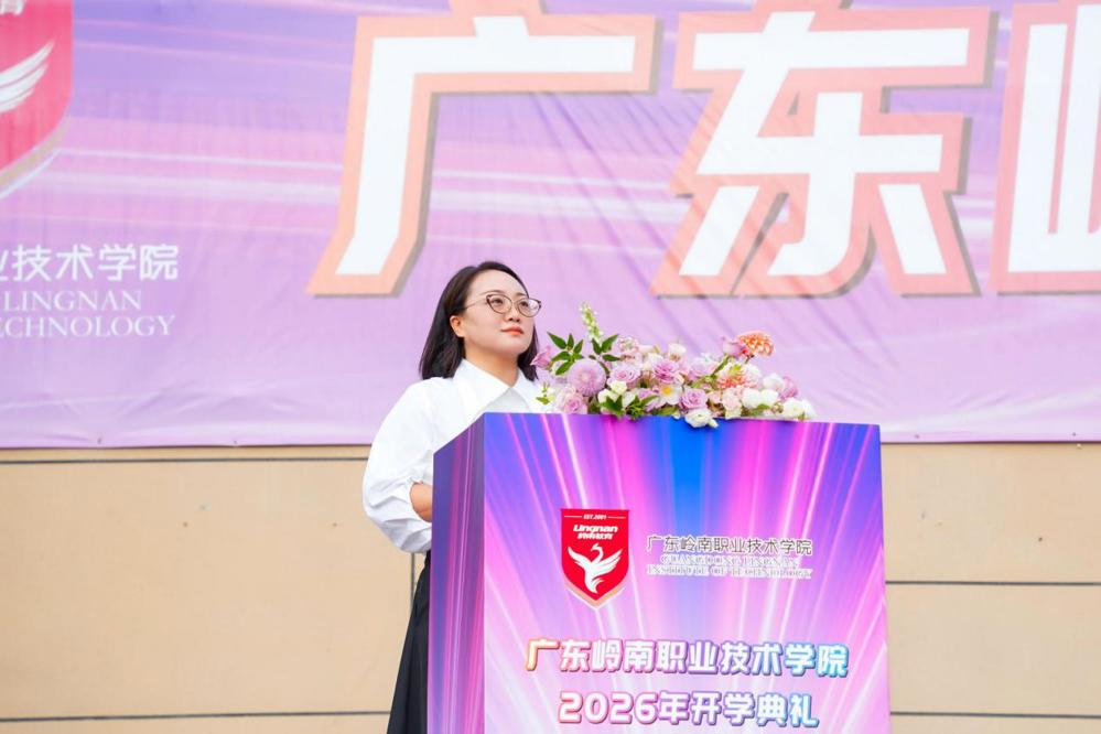 C:/Users/谢慧敏/Desktop/开学典礼/00a5e15a768504c3e265e2c4b997d9d4.jpg00a5e15a768504c3e265e2c4b997d9d4