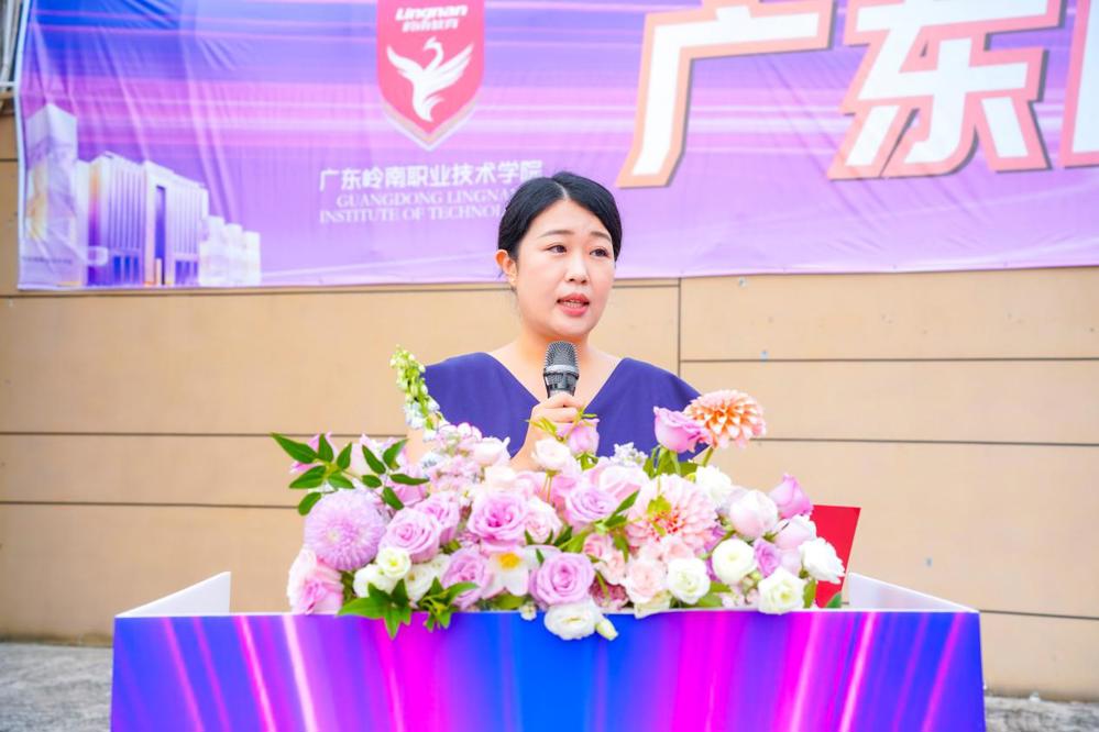 C:/Users/谢慧敏/Desktop/开学典礼/13.jpg13