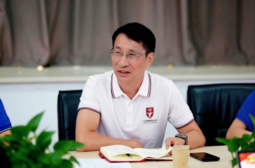 党委书记黄志泉深入智能制造学院（弘毅书院）开展调研