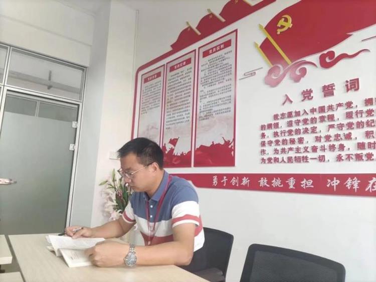 b894945de4f142eb9c240f2bcec1cb4d.Jpeg
