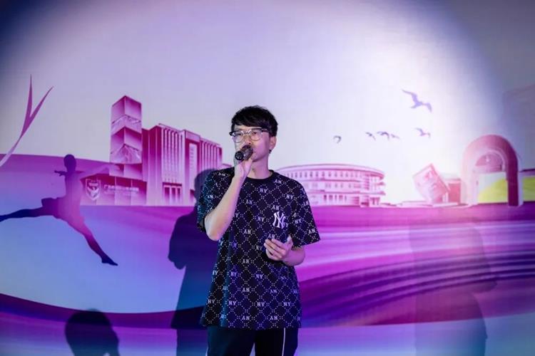 c7e52daae4c24860976b097319d3f199.jpg