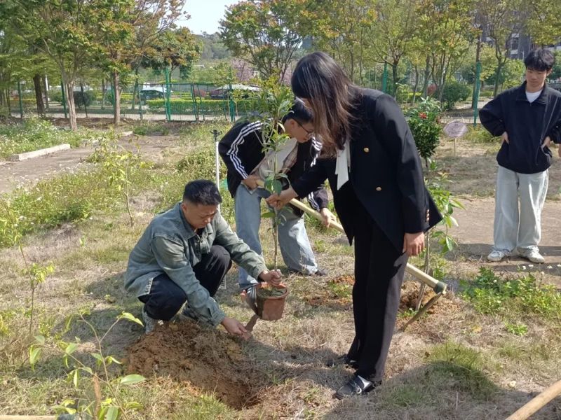 cd1ed8429e749e1c016304d93d02f60b