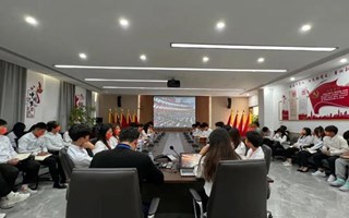 集体共学| 岭南青年师生收看收听二十大开幕会盛况！