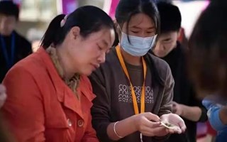 我为同学做件事——冬至送温暖，校团委为全校同学送上“暖心汤圆”