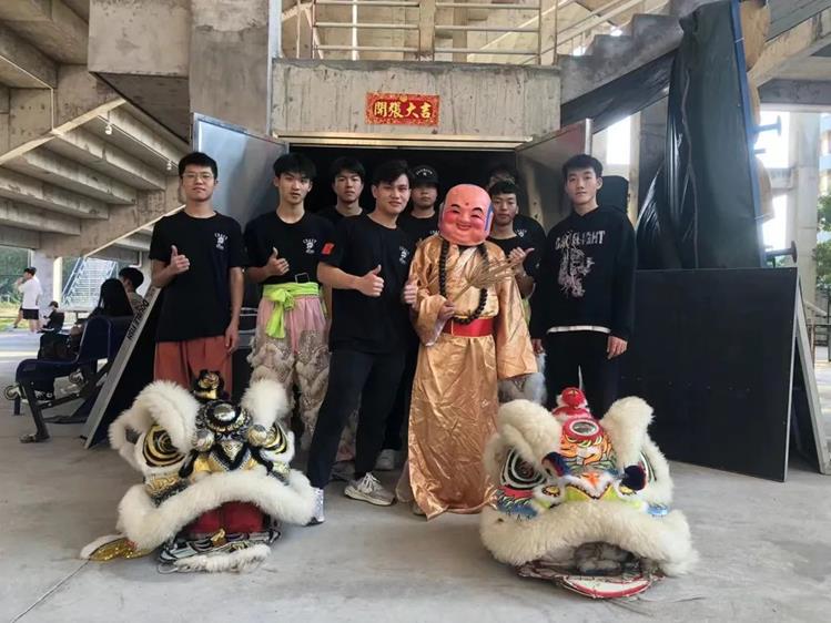 0ef08c16cff84ffdbe4bfaf7f679bf8c.Jpeg