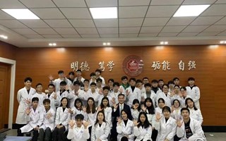 青春榜样 | 2022—2023年度广东省五四红旗团支部——2020级康复治疗技术5班团支部