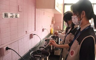 夏日炎炎，来一杯清凉解暑的凉茶怎么样？