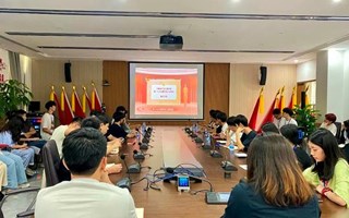 岭南青年学子围绕团的十九大开展专题学习活动