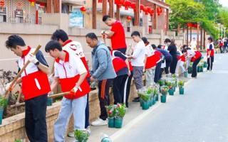 雷锋月系列活动 | 回顾弘扬雷锋精神，争做岭“锋”青年