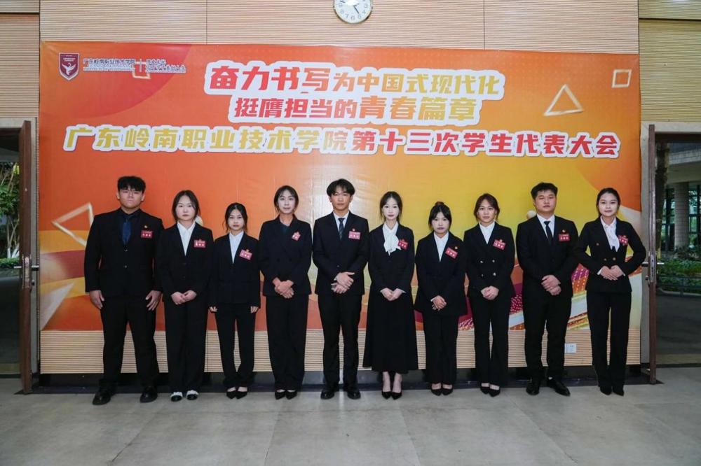 e044c8c00803881a573e01dd9abcc055