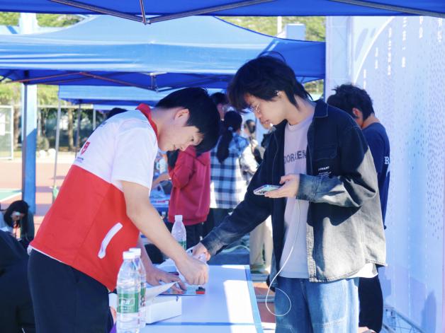 8a35f7c30843a0a79d10caa7d731ef7