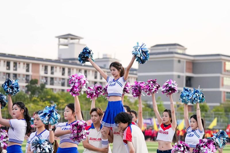 63b1827834da2bcbd7d0bd5e3732eccc