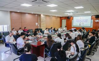 校长接待日师生共治，破解校园难题