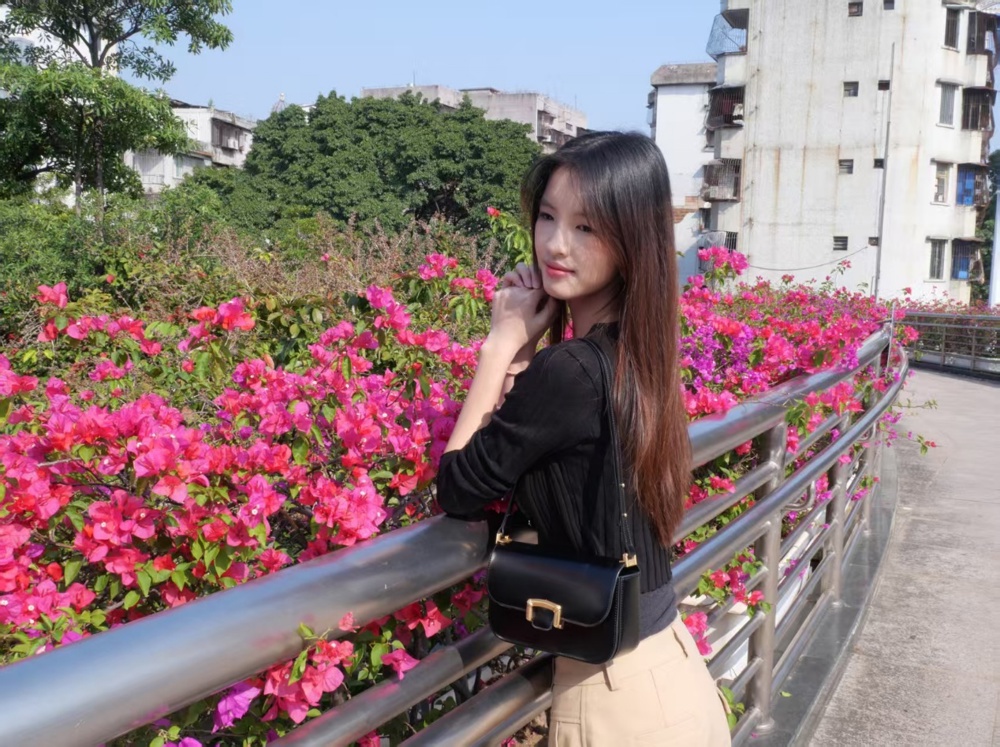 e73458b906df494fa185467a33bba448.jpg