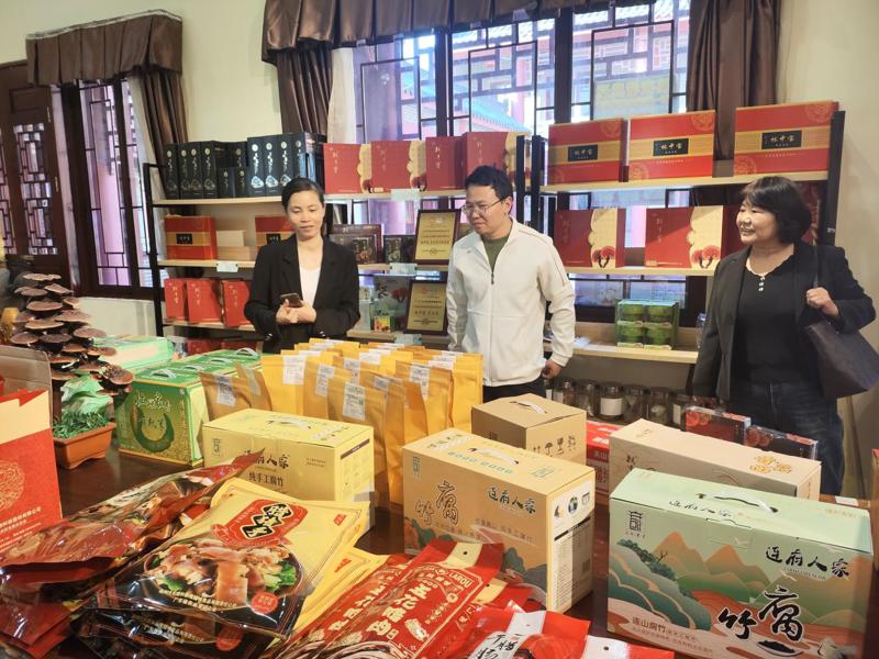 daf7d363f9506c7aedd0c07ad7b53b5